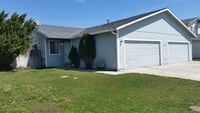 Building Photo - 324 Sweetwater Cir