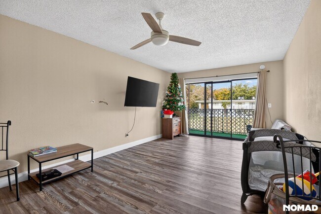 Building Photo - Charming 2BR Condo in Daytona Beach