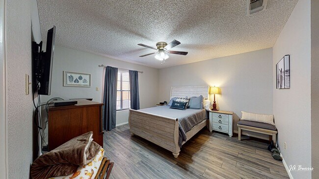 Building Photo - 4513 Fairgate Dr