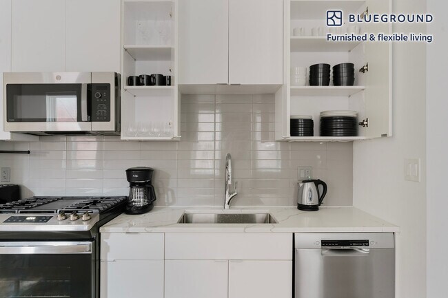 Building Photo - 1321 Rhode Island Ave NW