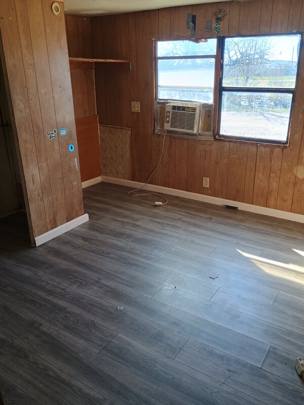 Building Photo - 1801 S Business 45