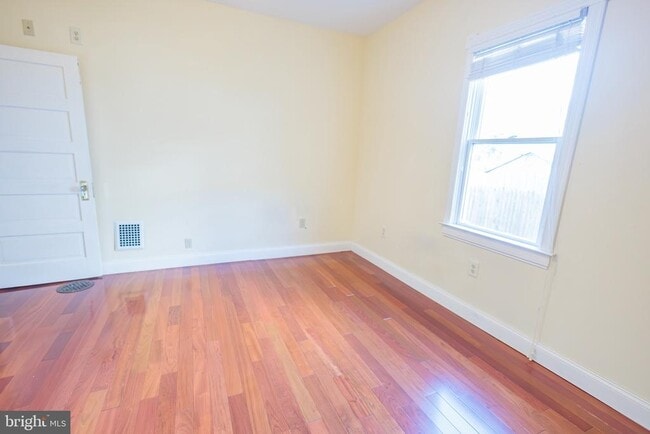 Building Photo - 210 Deptford Rd