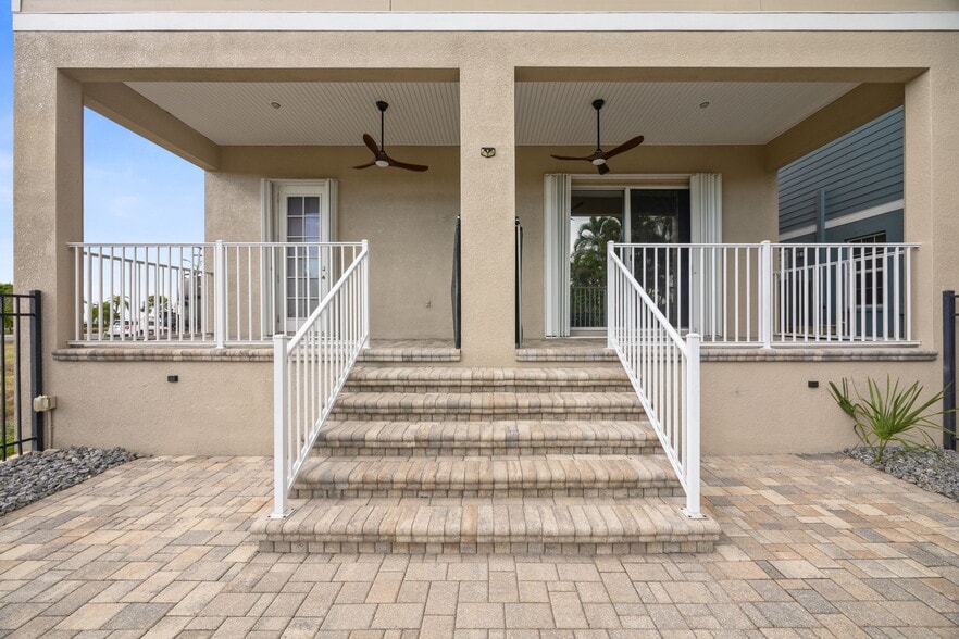 Building Photo - 1340 Apollo Beach Blvd S