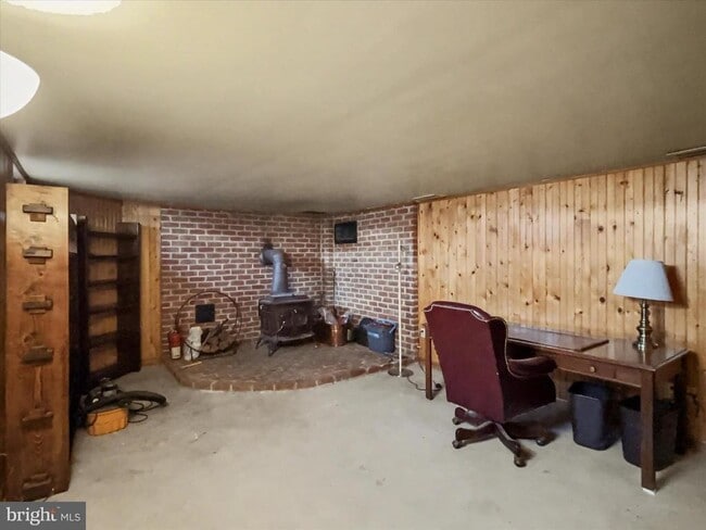 Building Photo - 902 Cypress St