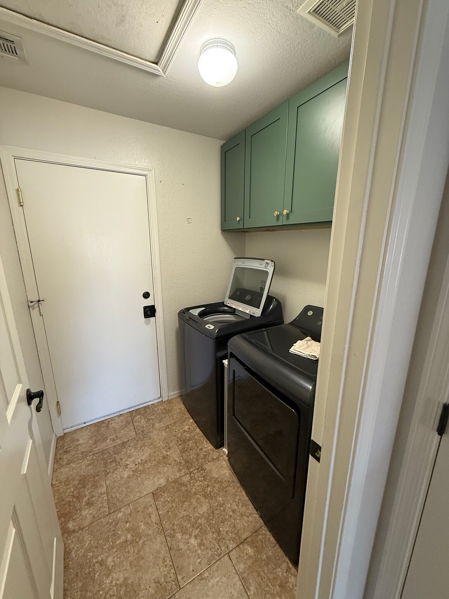 Building Photo - 17040 N 43rd Pl