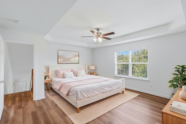 Building Photo - 1713-1715-1715 Louise Cir