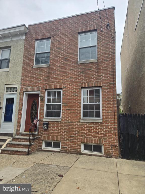 Building Photo - 1805 Manton St