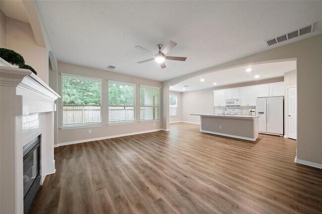 Building Photo - 130 W Burberry Cir