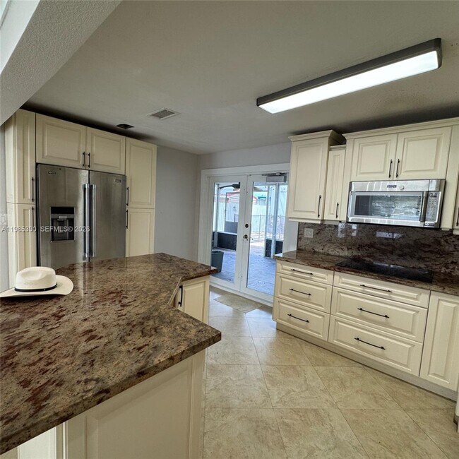 Building Photo - 4261 SW 22nd St