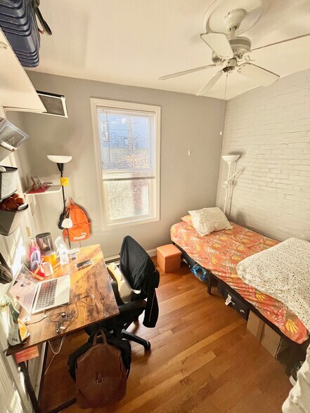 Building Photo - 846 Huntington Ave