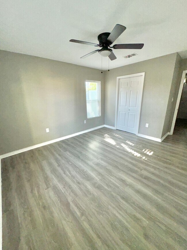 Building Photo - AVAILABLE SOON!