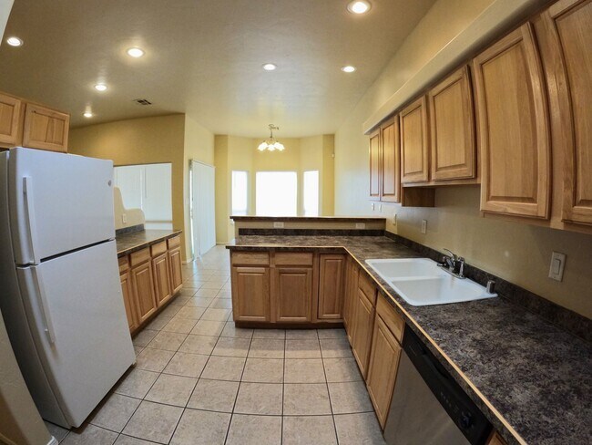 Building Photo - 2210 Dakota Dr