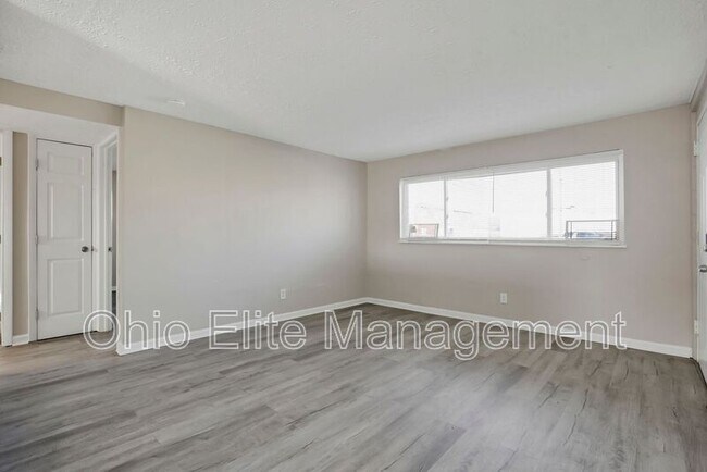 Building Photo - 3605 Cushing Dr