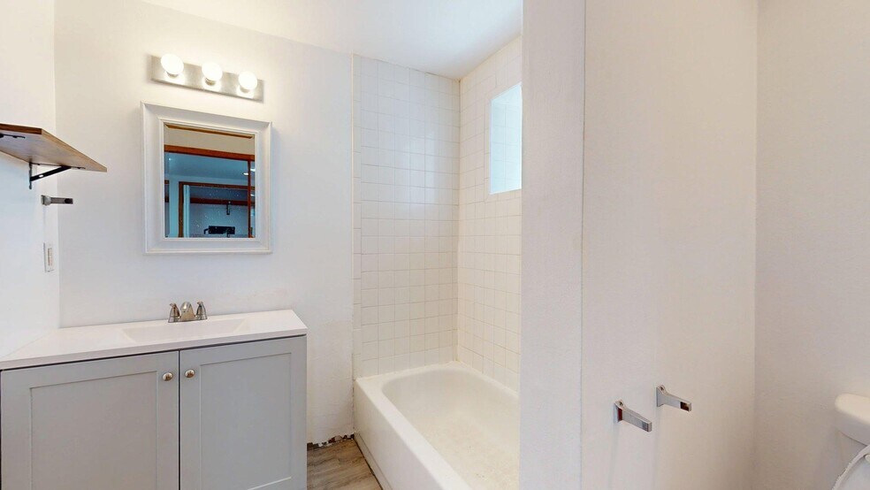 Building Photo - 1207 Barelas St SW