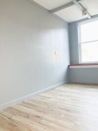 Building Photo - 148 N Champlain St