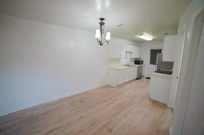 Building Photo - 1264 Ocala Rd