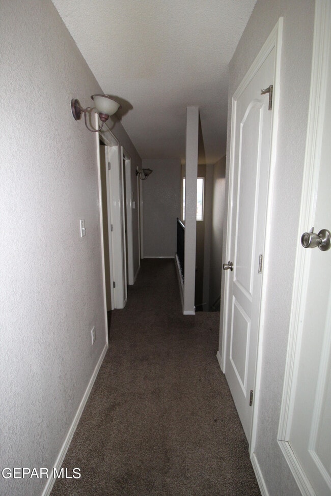 Building Photo - 5913 Cielo Del Rey Pl