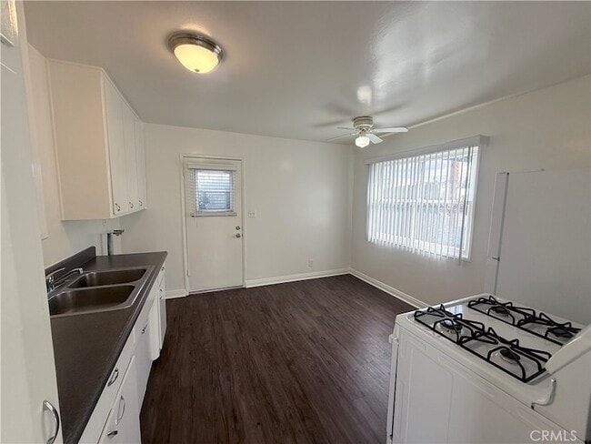 Building Photo - 24638 Eshelman Ave