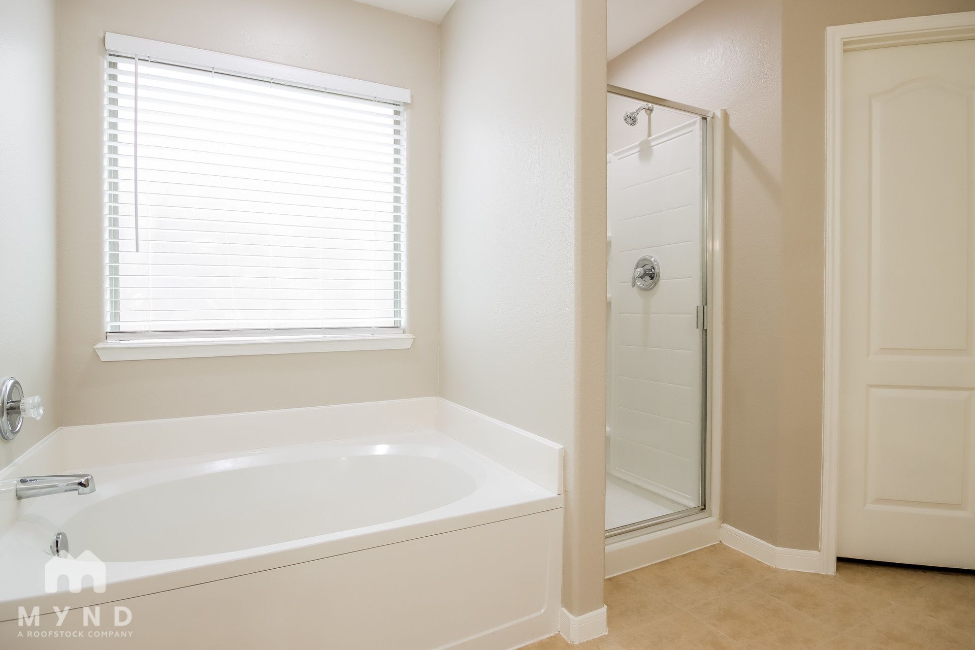 Building Photo - 2706 Sandberry Dr