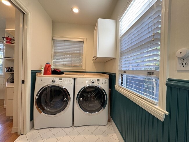 Building Photo - Stunning Home with Loft-Style ADU & Outdoor Amenities