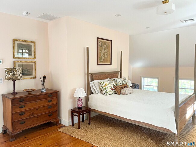 Building Photo - 85 Gellert Rd