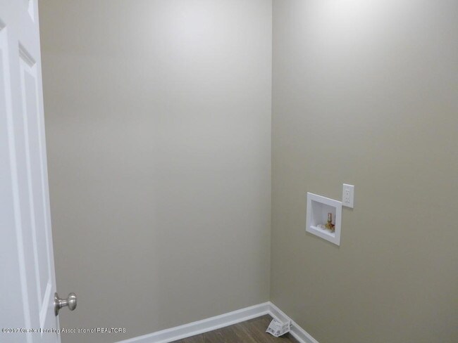Building Photo - 5832 Outer Dr