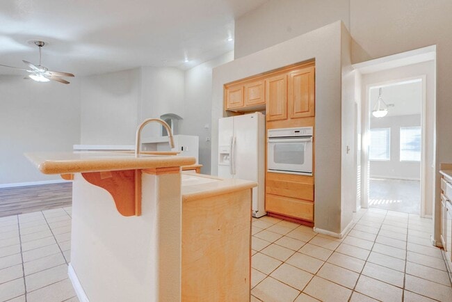 Building Photo - 2294 Tedesca Dr