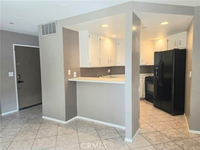 Building Photo - 1072 Calle Del Cerro