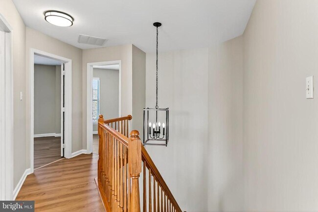 Building Photo - 2410 Dakota Lakes Dr