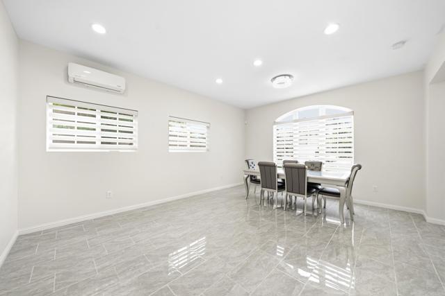 Building Photo - 1242 Via Contessa