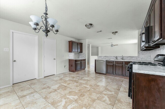 Building Photo - 12251 Noco Dr