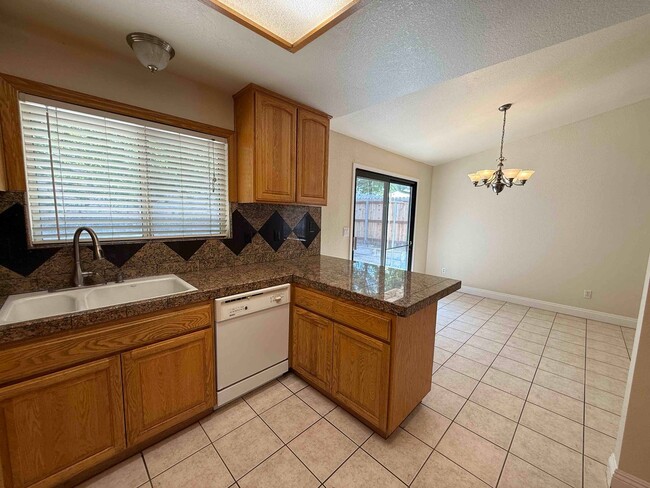Building Photo - 3 Bed Antelope Home Close to Schools
