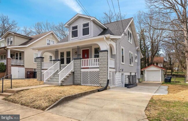 Primary Photo - 6108 44th Pl