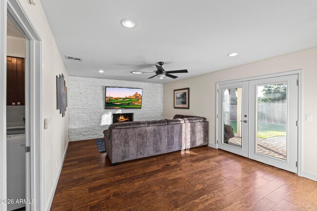 Building Photo - 5245 E Acoma Dr