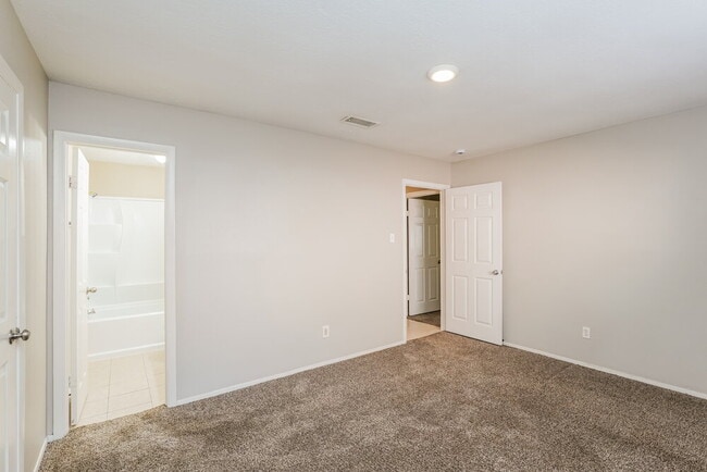 Building Photo - 10018 Spotted Horse Dr