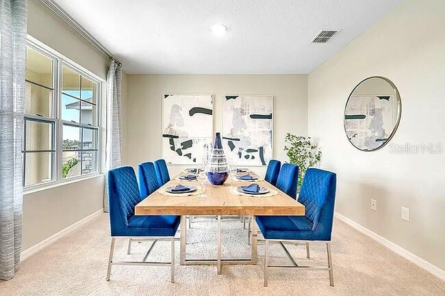 Building Photo - 2030 Maple Ridge Dr