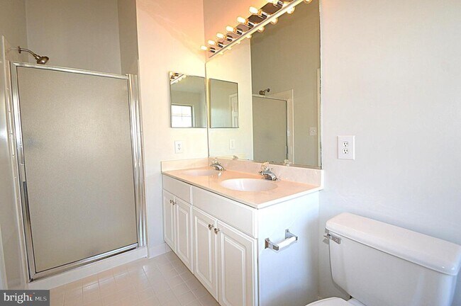 Building Photo - 13510 Nickleback Ct