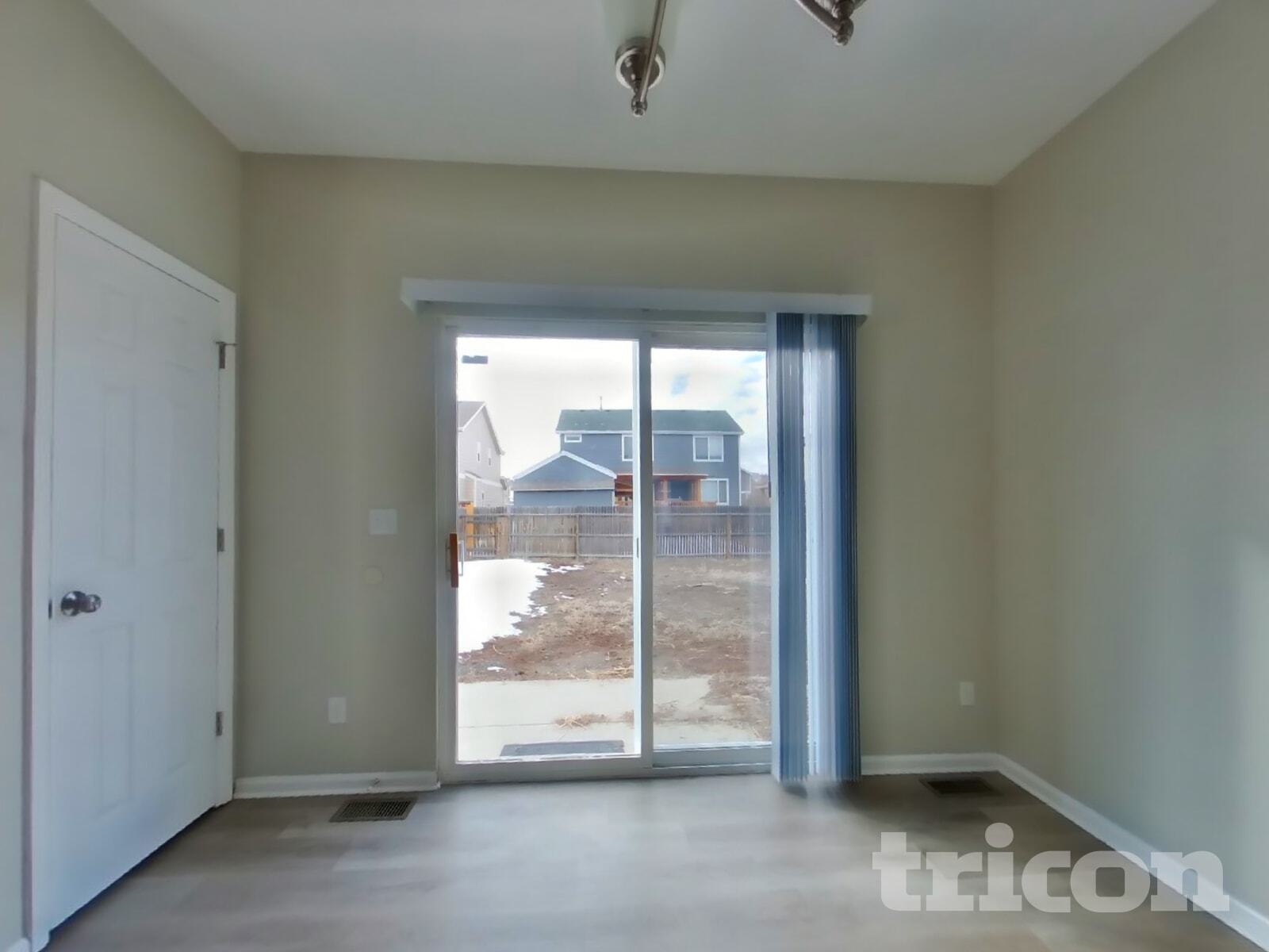 Building Photo - 565 Winebrook Way