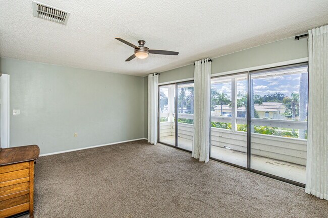 Building Photo - 123 Colony S Dr