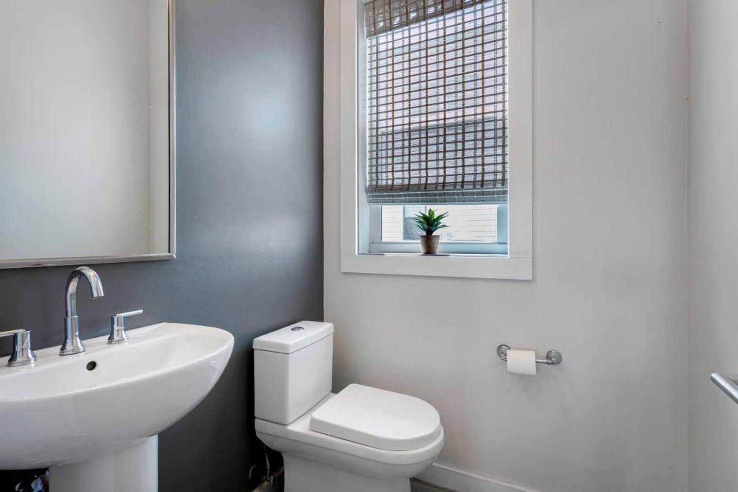 Building Photo - 3737 Bienville Ave