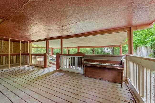 Building Photo - 3066 Redbud Rd
