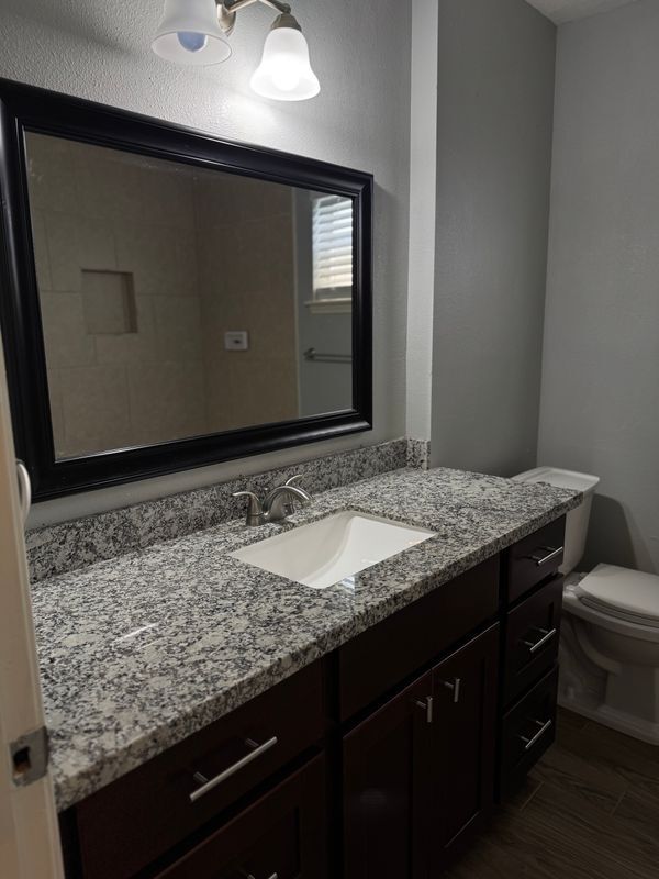 Building Photo - 7240 Kings Dr