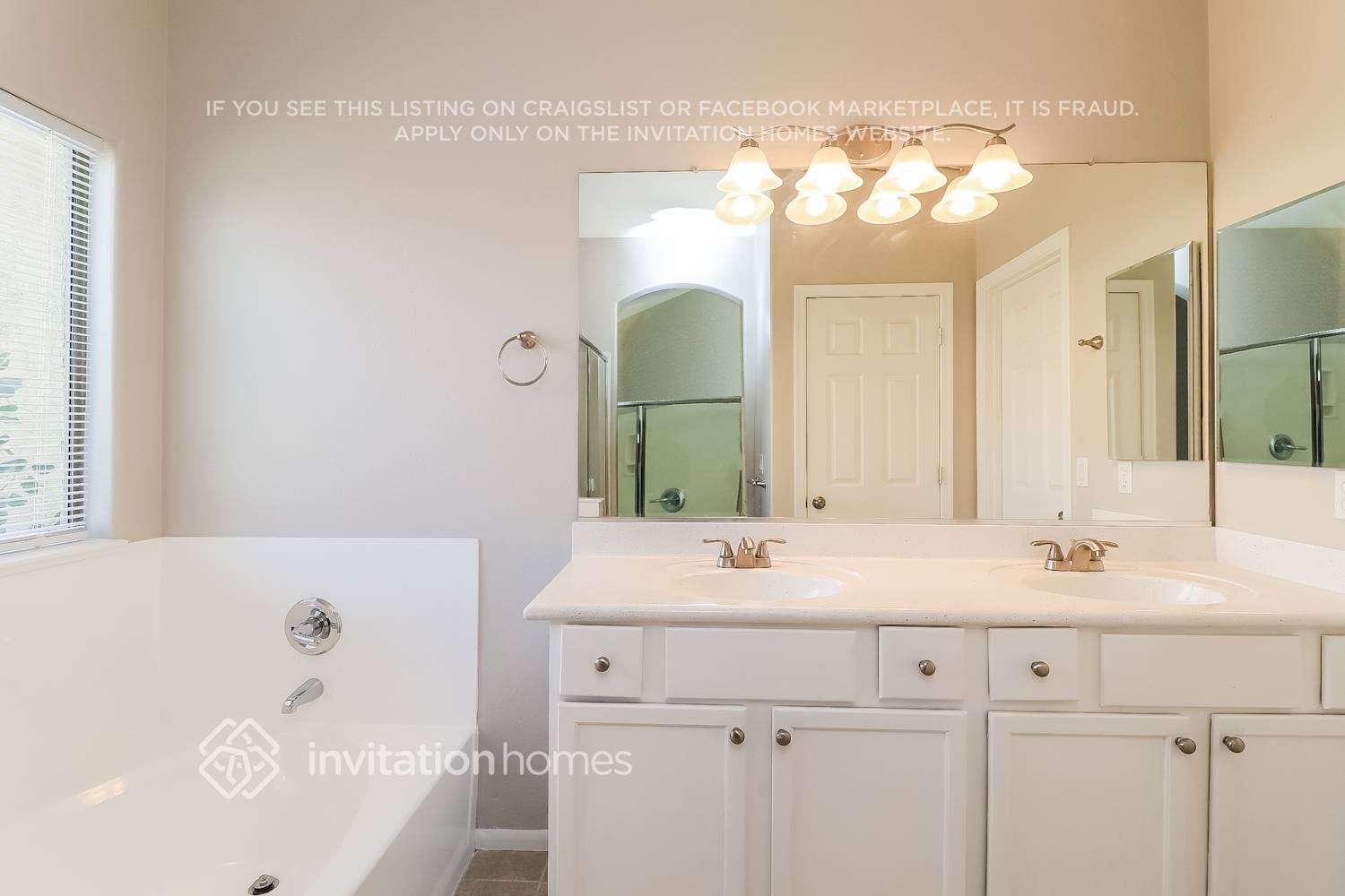 Building Photo - 22008 W Hadley St