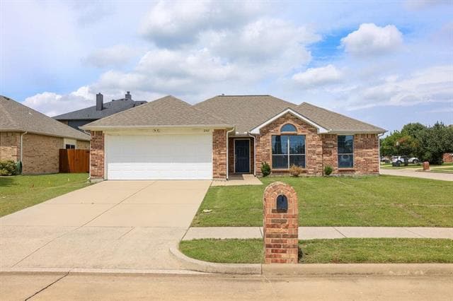 Building Photo - 2101 Oakridge Dr
