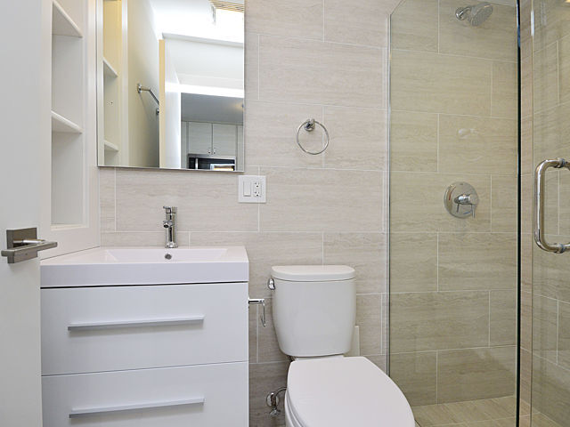 Building Photo - One Bed Apartment in the heart of Edgewater