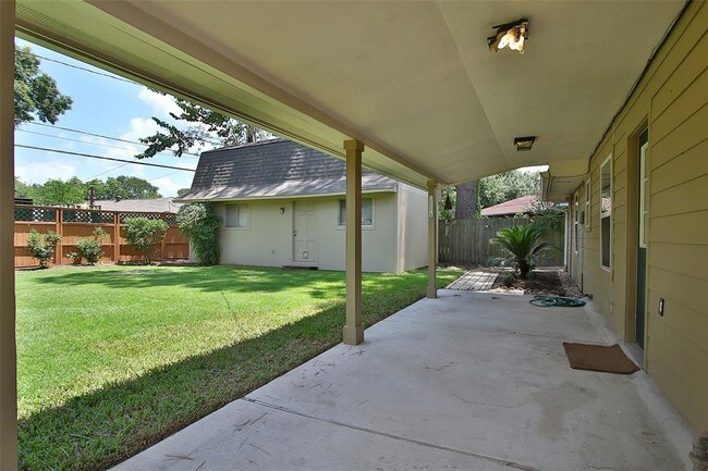 Building Photo - 5036 De Milo Dr