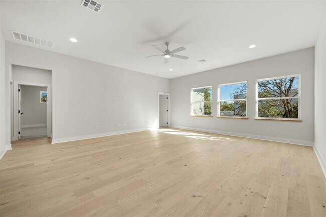 Building Photo - 1339 Allen Rd