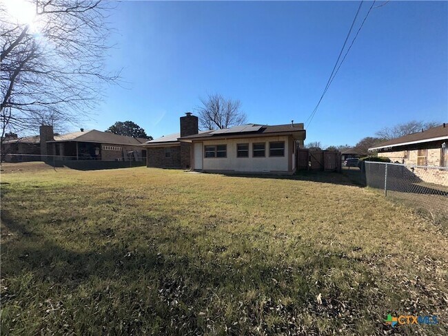 Building Photo - 1810 Gautier Ave