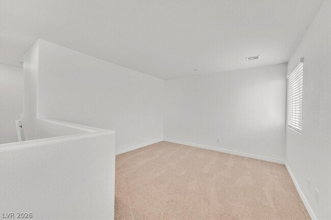 Building Photo - 352 Rosefinch St