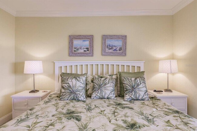 Building Photo - 1125 W Peppertree Dr